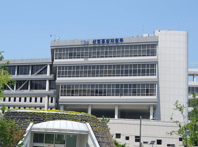 산업통상부, 제20회 '전자·IT의 날' 기술 혁신을 통한 무한 가능성의 미래를 열다 기사 이미지