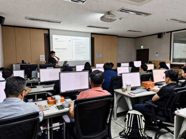 울산 중소기업 재직자 대상 바이브코딩 실무교육 진행