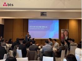 AI는 결국 ‘성과 창출’로 이어져야… 임원은 AI의 성과를 견인하는 핵심 기사 이미지